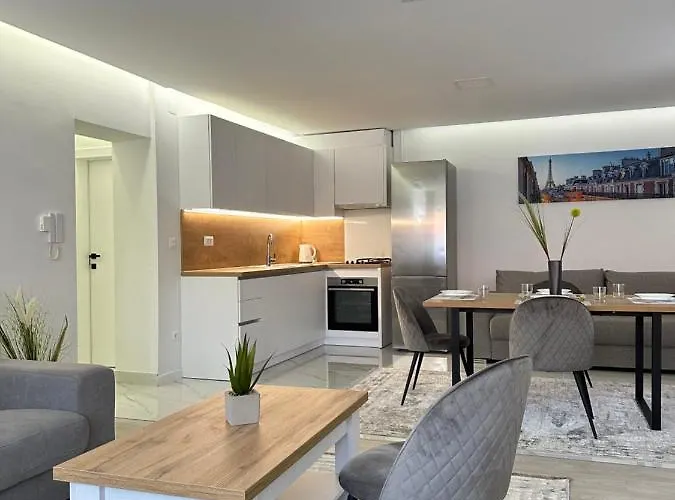 Rozi Apartments
