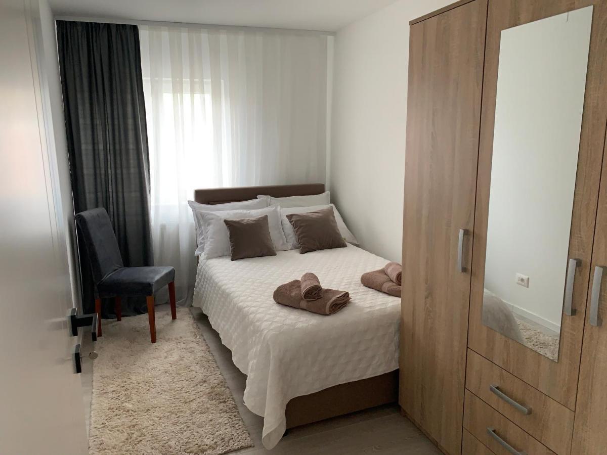 Rozi * Zagreb