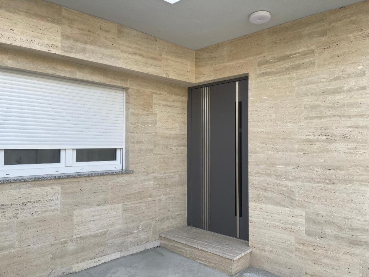Rozi Apartment
